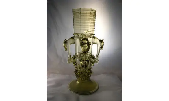 Verre à têtes d'animaux