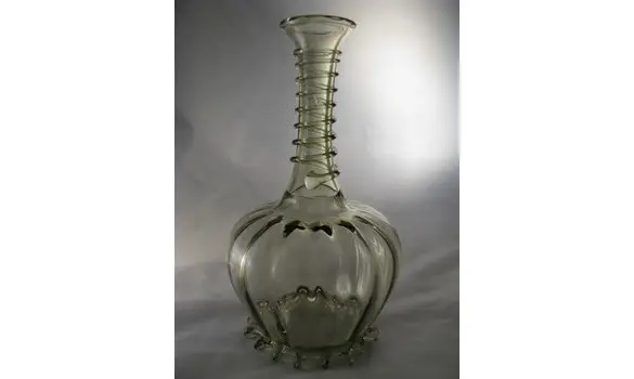 Bouteille de Bohème 14-15eme s