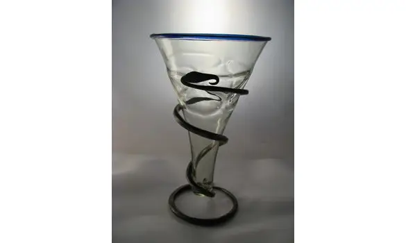 Conical glass, blue edge and glass yarn